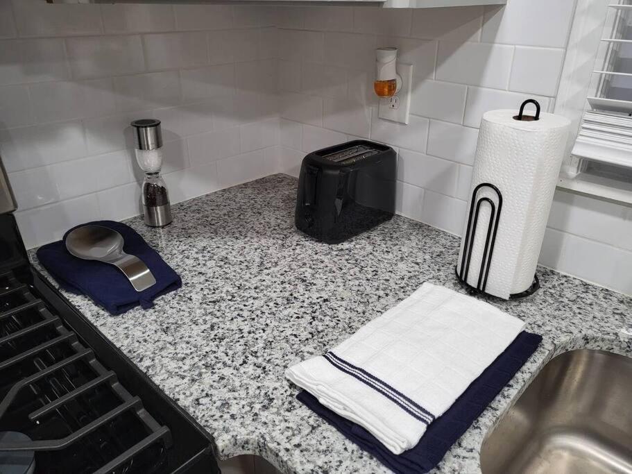 Rare Find! Private Heated Pool & Spa - Entire Home Near Atl City Center Атланта Екстериор снимка