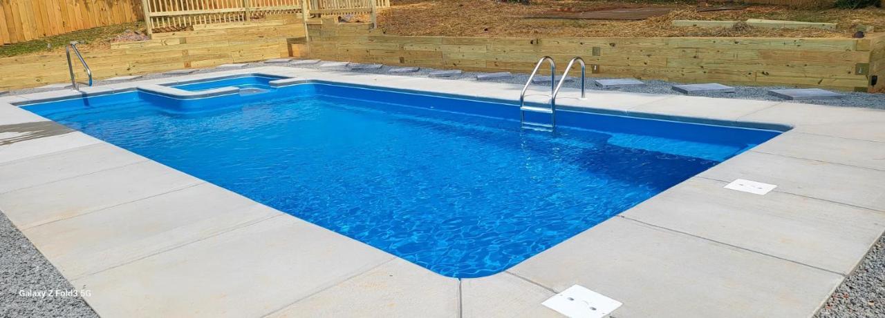 Rare Find! Private Heated Pool & Spa - Entire Home Near Atl City Center Атланта Екстериор снимка